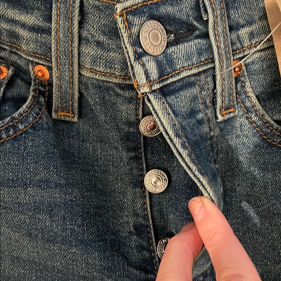 Levi's Wedgie Straight women's jeans in a medium blue wash 24 inch by 28 nwt - Picture 4 of 8